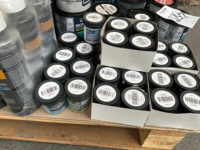 Pallet diverse verf - afbeelding 9 van  11