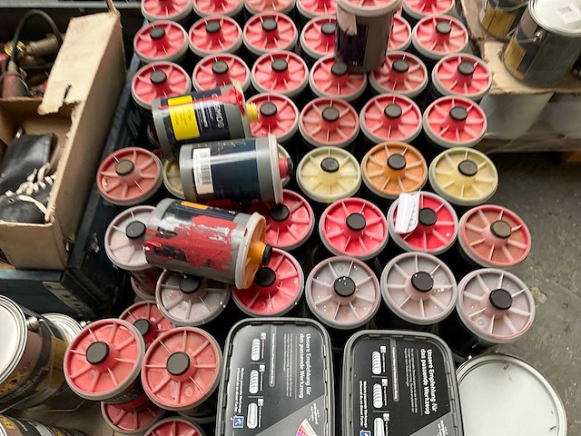 Pallet diverse verf - afbeelding 5 van  10