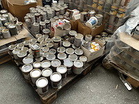 Pallet diverse verf - afbeelding 1 van  4
