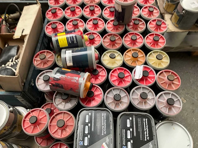 Pallet diverse verf - afbeelding 5 van  10