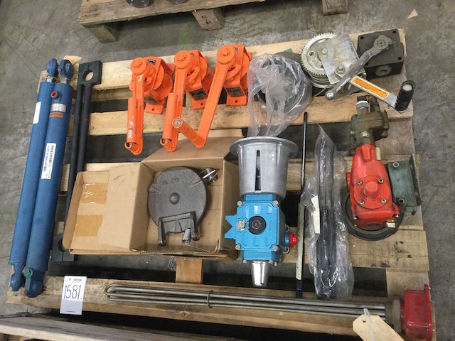 Pallet diversen industriële onderdelen (2x) - afbeelding 9 van  16