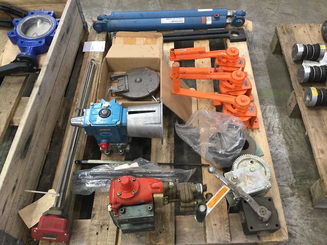 Pallet diversen industriële onderdelen (2x) - afbeelding 10 van  16