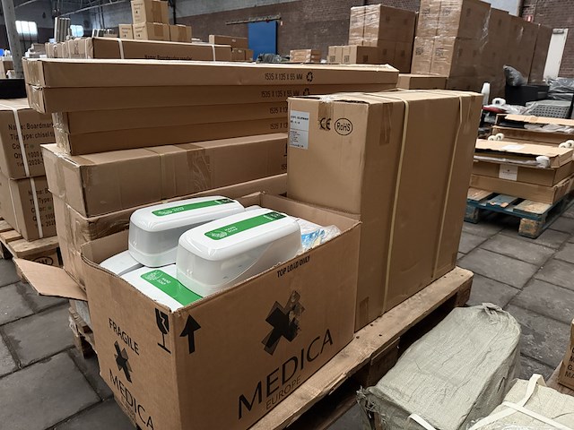 Pallet diversen w.o. led panelen en verlichting - afbeelding 1 van  6