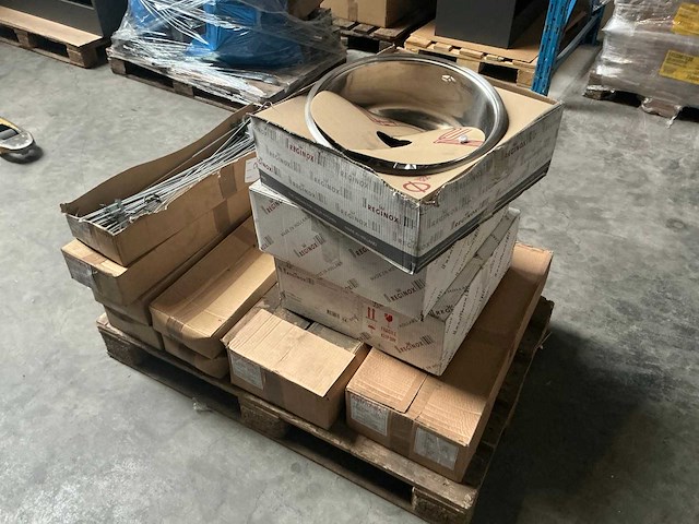 Pallet diversen - afbeelding 6 van  7