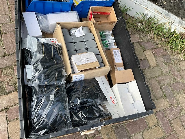 Pallet diversen - afbeelding 1 van  9