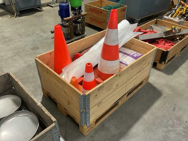 Pallet diversen - afbeelding 2 van  4