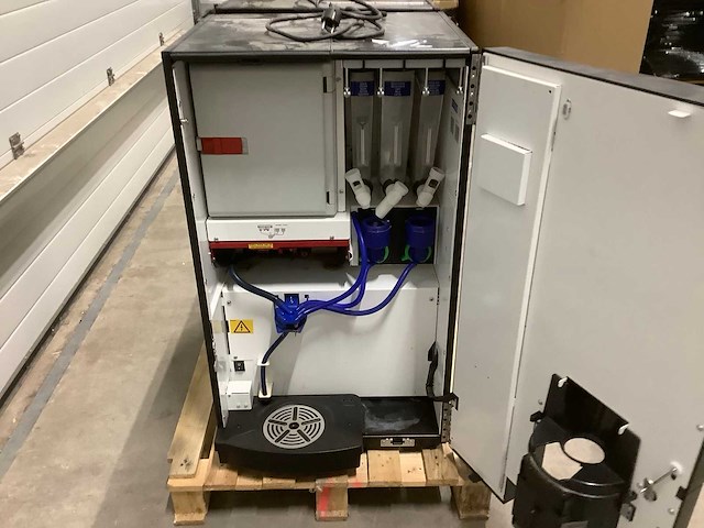 Pallet douwe egberts koffiemachines - 2 items - afbeelding 5 van  6