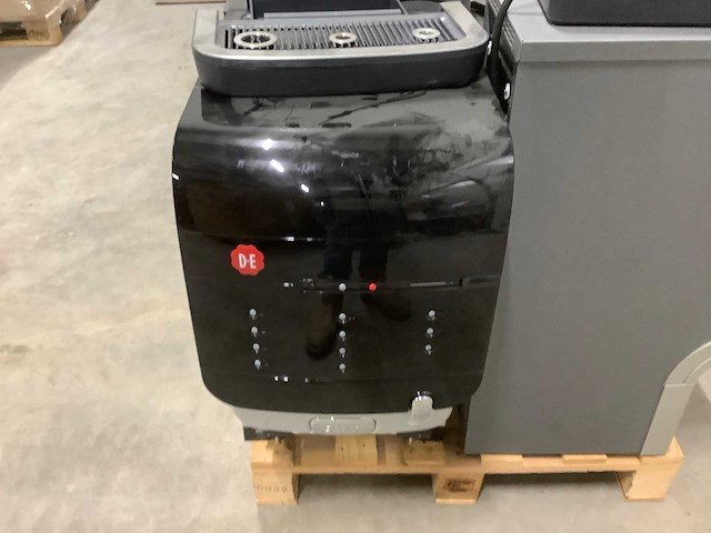 Pallet douwe egberts koffiemachines - 6 items - afbeelding 4 van  8