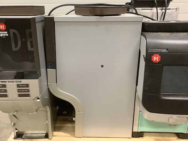 Pallet douwe egberts koffiemachines - 6 items - afbeelding 4 van  8