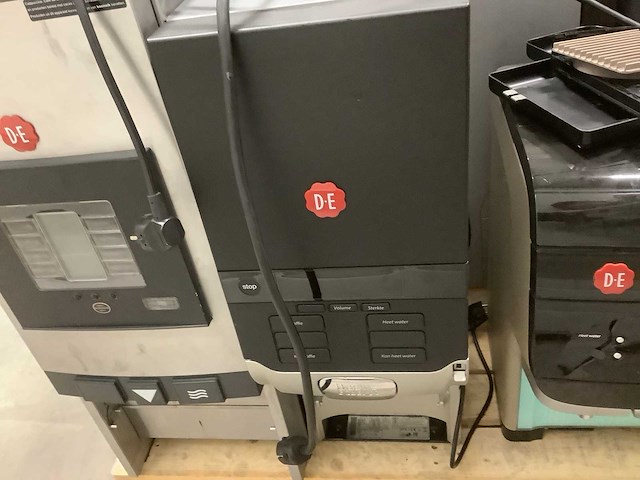 Pallet douwe egberts koffiemachines - 6 items - afbeelding 7 van  8