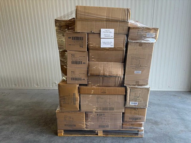 Pallet feestartikelen - afbeelding 1 van  1