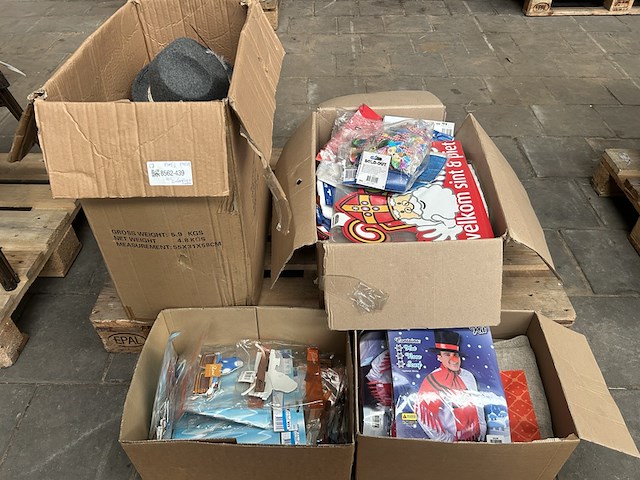Pallet feestartikelen - afbeelding 1 van  9