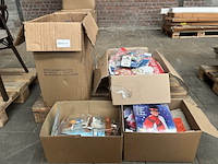 Pallet feestartikelen - afbeelding 2 van  9