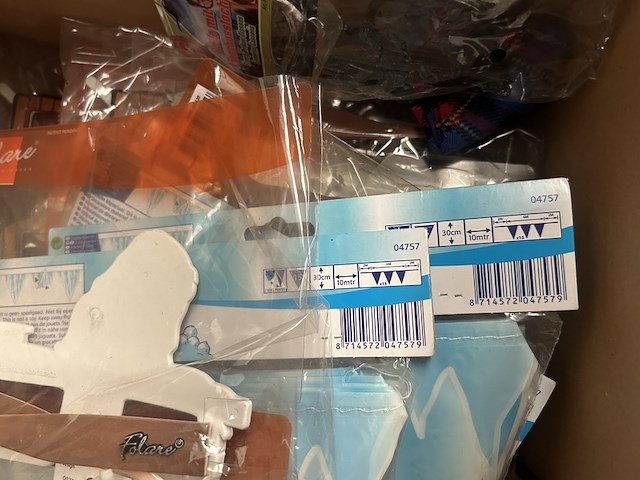 Pallet feestartikelen - afbeelding 8 van  9