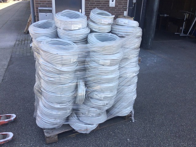Pallet flexibele elektriciteits buizen, ips, 16 mm, grijs - afbeelding 1 van  2