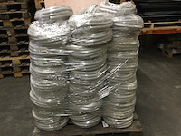 Pallet flexibele elektriciteits slangen ips, lichtgrijs - afbeelding 1 van  3