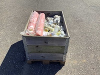 Pallet gas- en water- fittingen tbv wegenbouw - afbeelding 6 van  11