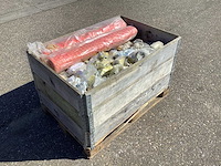 Pallet gas- en water- fittingen tbv wegenbouw - afbeelding 7 van  11