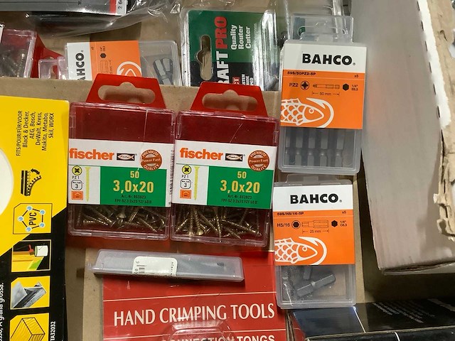 Pallet gereedschap en ijzerwaren - afbeelding 2 van  11