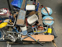 Pallet gevuld met handgereedschappen - afbeelding 4 van  5