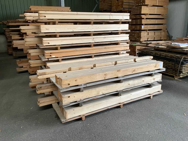 Pallet gevuld met staanders en ringbalken (2x) - afbeelding 2 van  6