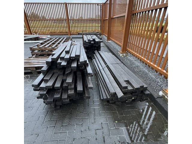 Pallet hardhouten balken - afbeelding 1 van  6