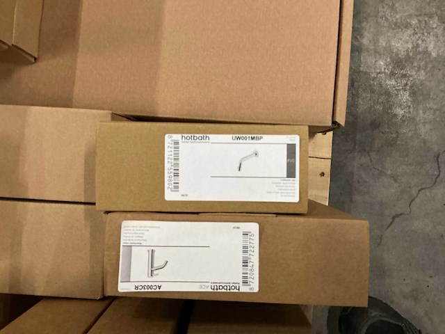 Pallet hotbath sanitairaccesoires - afbeelding 2 van  12