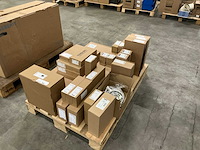 Pallet hotbath sanitairaccesoires - afbeelding 1 van  12