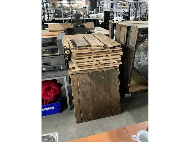 Pallet houten vloerdelen - afbeelding 2 van  7