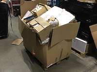 Pallet huishoudelijke- tuinartikelen - afbeelding 1 van  3