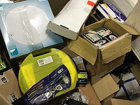 Pallet huishoudelijke- tuinartikelen - afbeelding 1 van  3