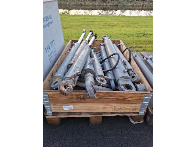 Pallet hydraulische cilinders - afbeelding 1 van  7