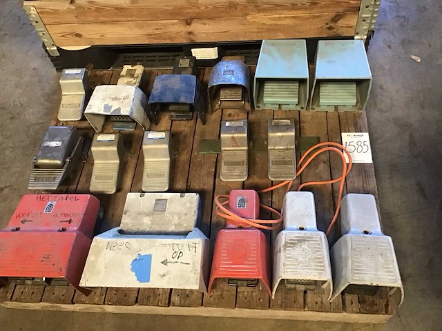 Pallet industriële voetschakelaars - afbeelding 1 van  5