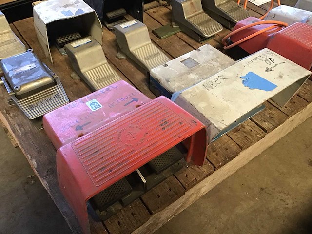 Pallet industriële voetschakelaars - afbeelding 5 van  5