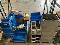 Pallet installatie materialen (2x) - afbeelding 1 van  9