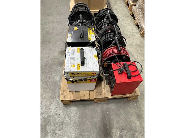 Pallet kabelhaspels en kachels - afbeelding 3 van  5
