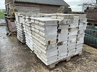 Pallet kalkzandsteen / opsluitbanden (6x) - afbeelding 1 van  4
