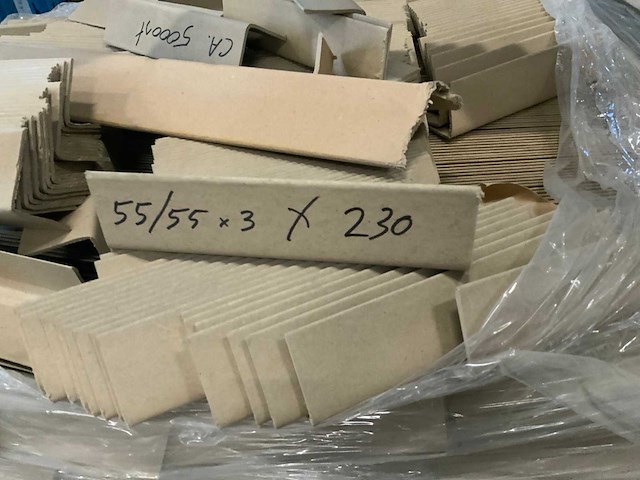Pallet kartonnen hoekbeschermers (4x) - afbeelding 4 van  5