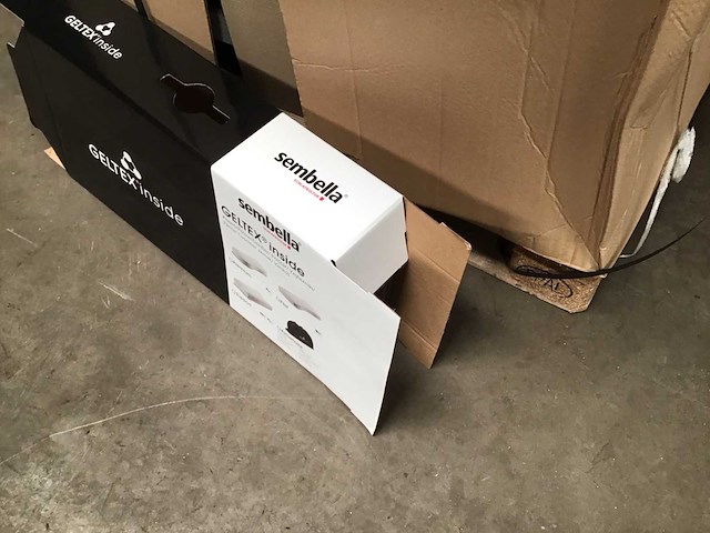 Pallet kartonnen verpakkingdozen - afbeelding 3 van  4