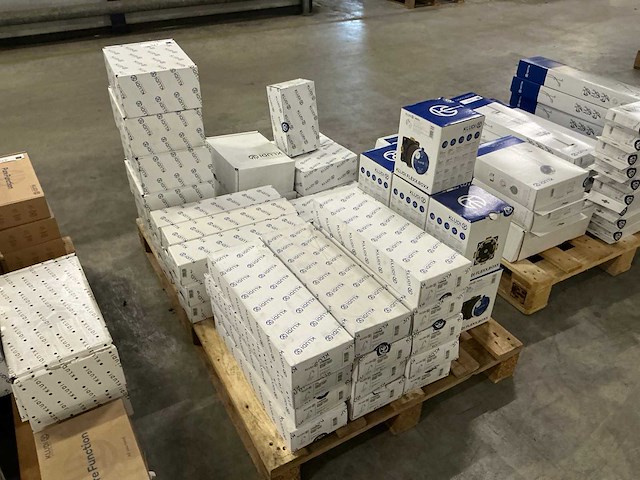 Pallet kludi sanitairaccesoires - afbeelding 1 van  6