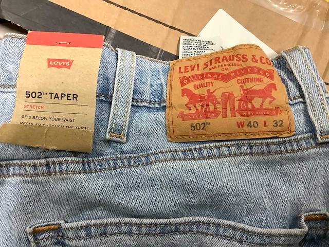 Pallet levi’s-spijkerbroeken (35x) - afbeelding 8 van  9