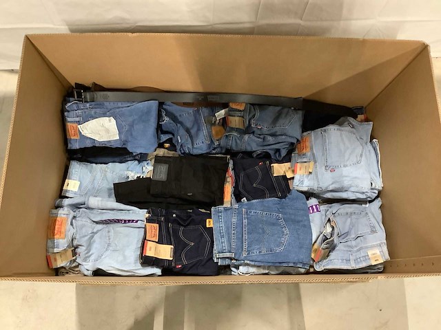 Pallet levi’s-spijkerbroeken (35x) - afbeelding 9 van  9