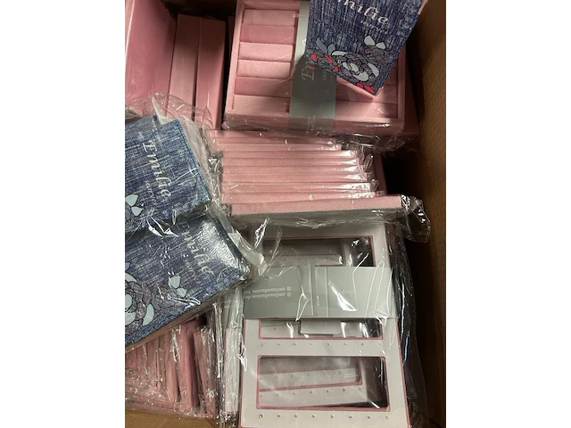 Pallet luxe sieradenboxen, -opbergers, -displays - afbeelding 5 van  6