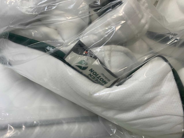 Pallet m-line en mtf (talalay) toppers / matrashoezen retouren - afbeelding 4 van  11