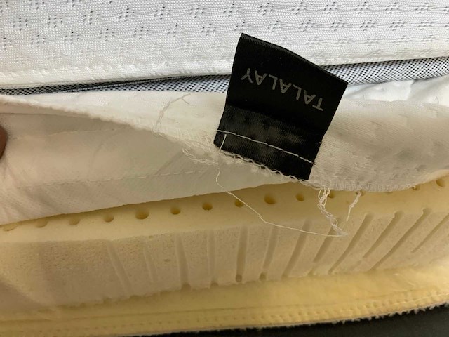 Pallet m-line en mtf (talalay) toppers / matrashoezen retouren - afbeelding 9 van  11