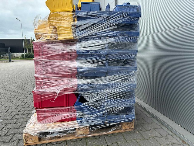 Pallet magazijnbakken - afbeelding 1 van  5