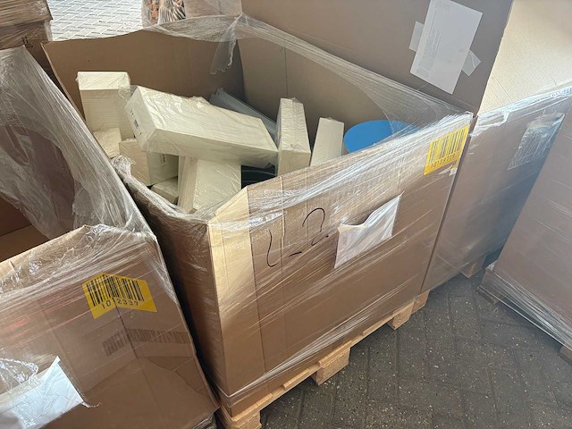 Pallet magazijnopruiming luchtbehandelingsmateriaal - afbeelding 1 van  5