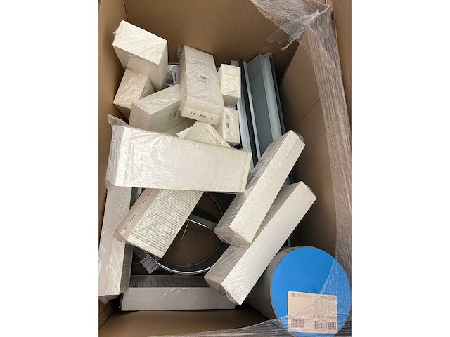 Pallet magazijnopruiming luchtbehandelingsmateriaal - afbeelding 3 van  5