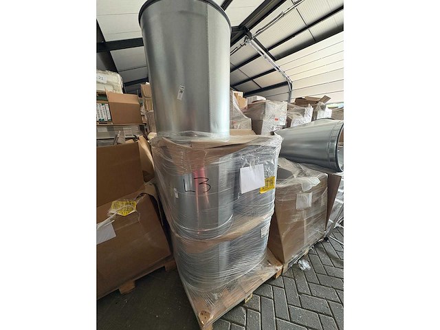 Pallet magazijnopruiming luchtbehandelingsmateriaal - afbeelding 1 van  7