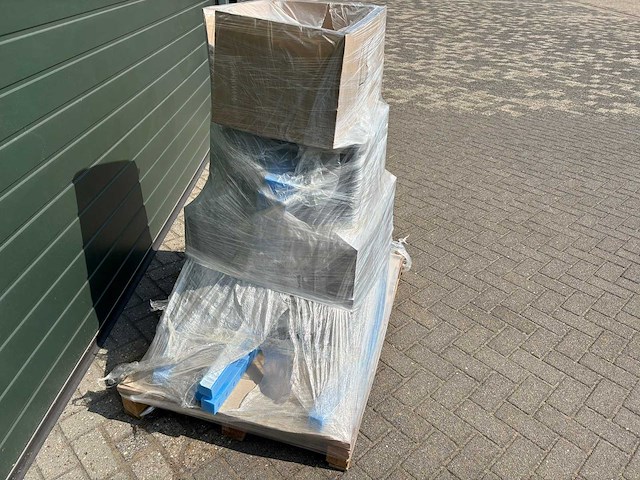 Pallet magazijnopruiming luchtbehandelingsmateriaal - afbeelding 3 van  8